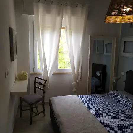 Apartment Bilocale A 40 Mt. Dalla Circondato Dalla Pineta *